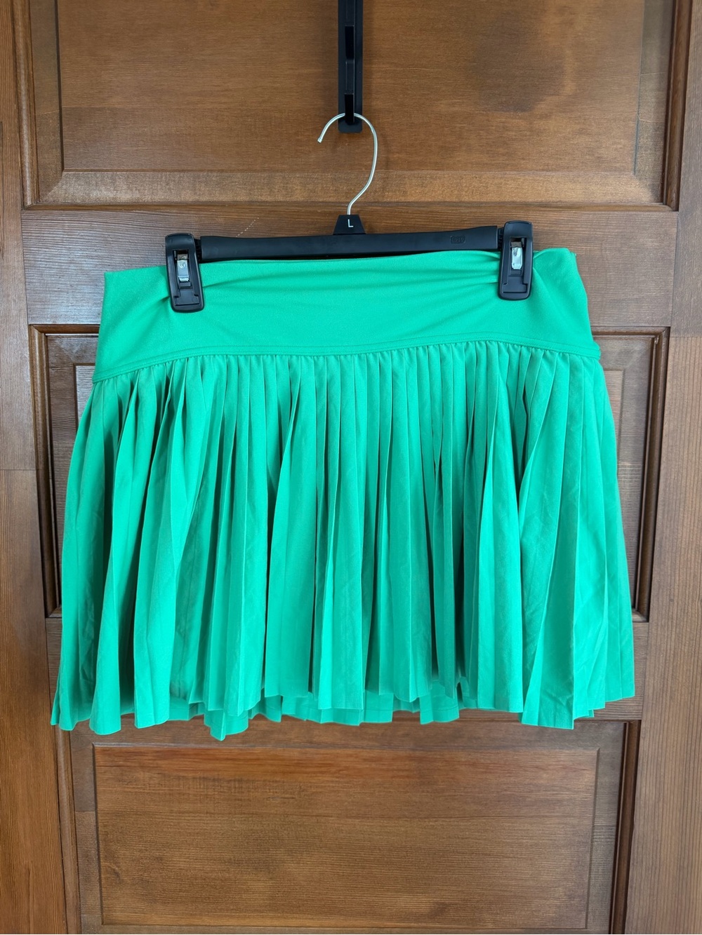 OFFLINE BY AERIE PLEATED ATHLETIC MINI SKIRT 💚 - Picture 3 of 6
